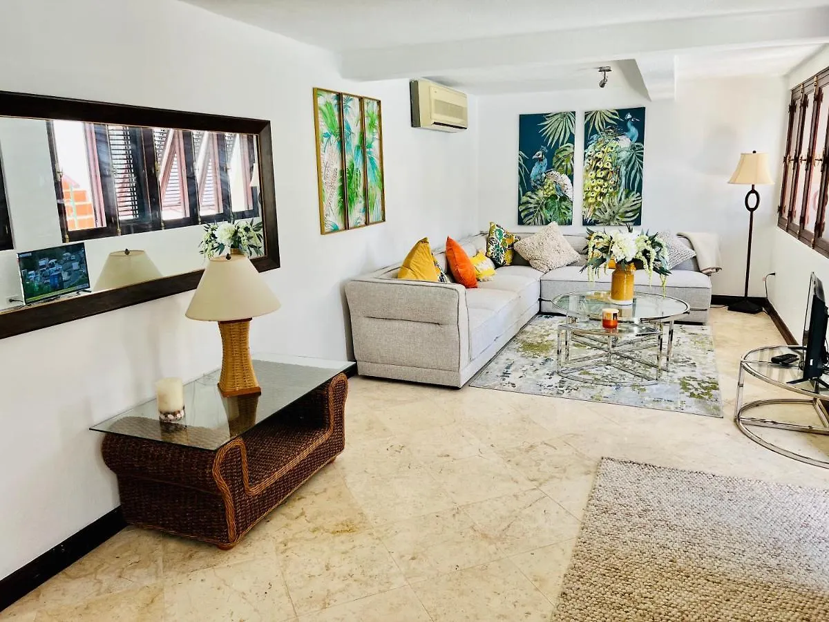 Villa Mango Crescent Saint James
